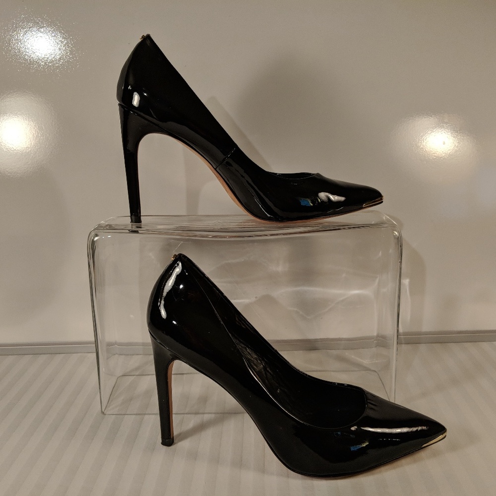 ❣️SOLD❣️ Ted Baker London Black Patent Heels